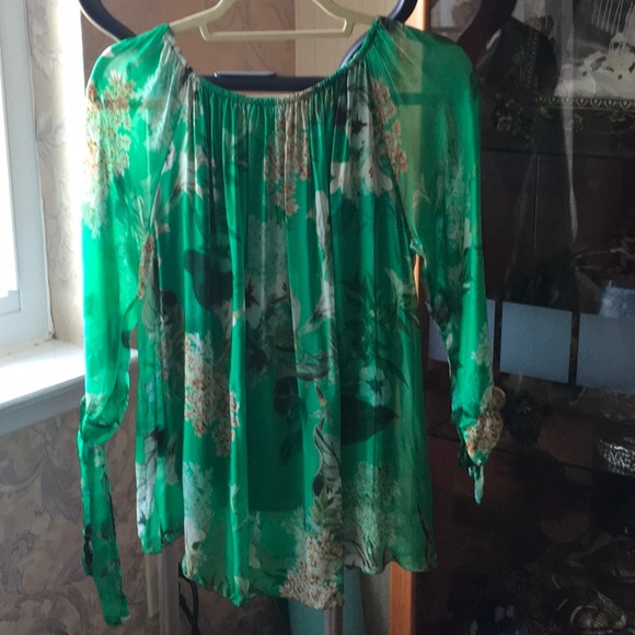 Beautiful brand new 100%silk blouse - Picture 5 of 12